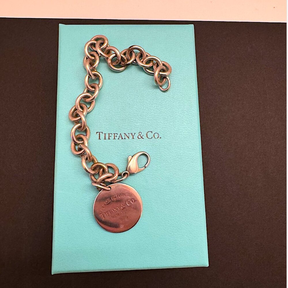 Tiffany&Co. Please Return To Tiffany Sterling Silver Oval Tag Bracelet 7 1/2”.